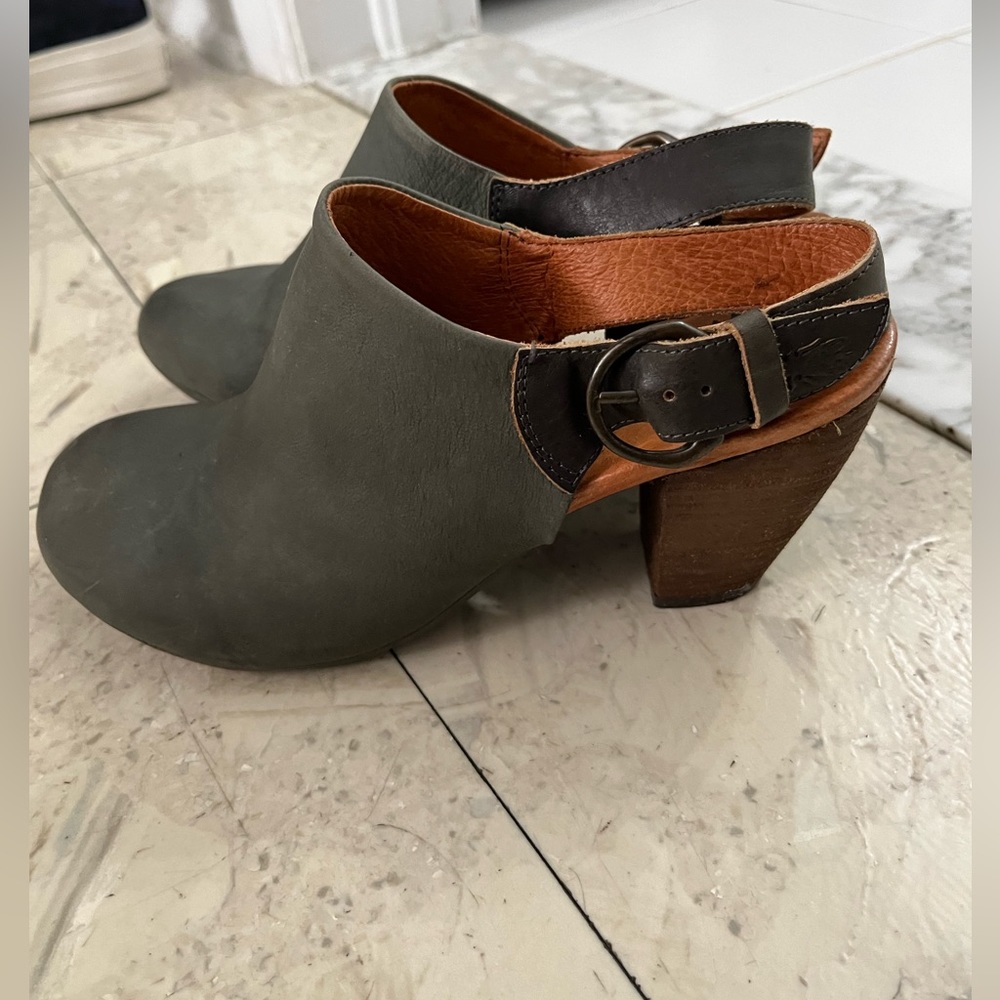 LONDON FLY ROUNDED TOE SLINGBACK/ CLOGS - Picture 10 of 16